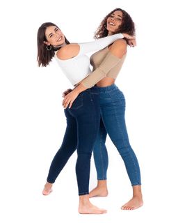 Elena Kremlidou feet photo thumbnail