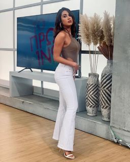 Elena Kremlidou feet photo thumbnail