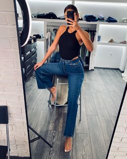 Elena Kremlidou feet photo thumbnail