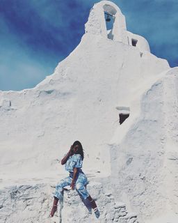 Elena Kremlidou feet photo thumbnail