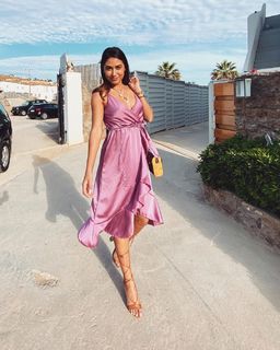 Elena Kremlidou feet photo thumbnail