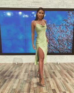 Elena Kremlidou feet photo thumbnail