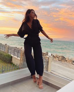 Elena Kremlidou feet photo thumbnail