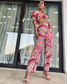 Elena Kremlidou feet photo thumbnail