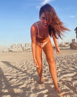 Elena Kremlidou feet photo thumbnail