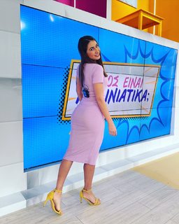 Elena Kremlidou feet photo thumbnail