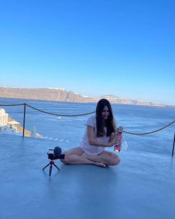 Elena Kremlidou feet photo thumbnail