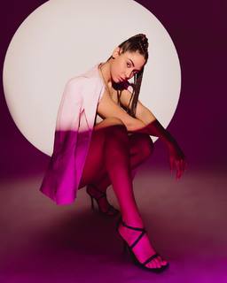 Elena Kremlidou feet photo thumbnail