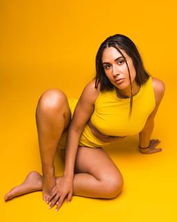 Elena Kremlidou feet photo thumbnail