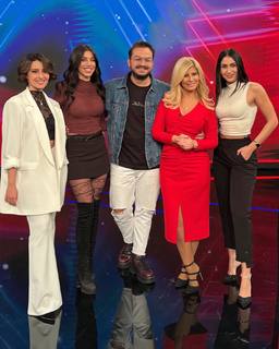 Elena Kremlidou feet photo thumbnail