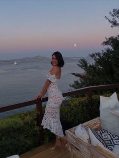 Elena Kremlidou feet photo thumbnail