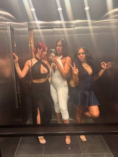 Elena Kremlidou feet photo thumbnail