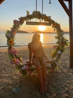 Elena Kremlidou feet photo thumbnail