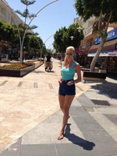 Elena Letuchaya feet photo thumbnail