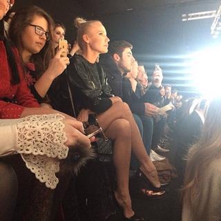 Elena Letuchaya feet photo thumbnail