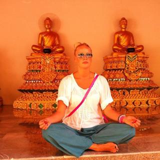 Elena Letuchaya feet photo thumbnail