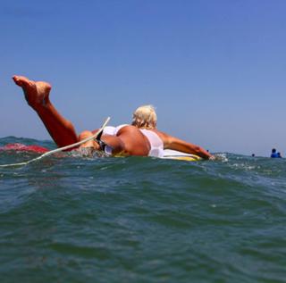 Elena Letuchaya feet photo thumbnail