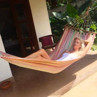 Elena Letuchaya feet photo thumbnail