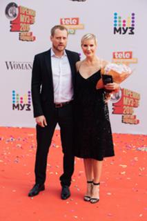 Elena Letuchaya feet photo thumbnail