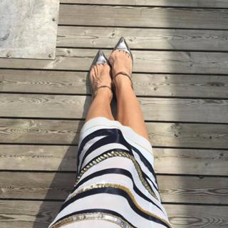 Elena Letuchaya feet photo thumbnail