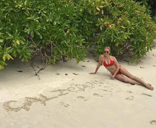 Elena Letuchaya feet photo thumbnail