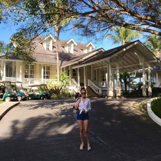 Elena Letuchaya feet photo thumbnail