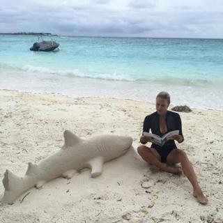 Elena Letuchaya feet photo thumbnail