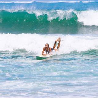 Elena Letuchaya feet photo thumbnail