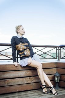 Elena Letuchaya feet photo thumbnail