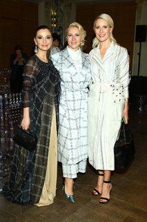 Elena Letuchaya feet photo thumbnail