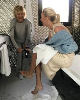 Elena Letuchaya feet photo thumbnail