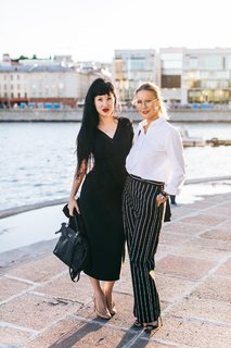 Elena Letuchaya feet photo thumbnail