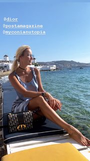 Elena Letuchaya feet photo thumbnail