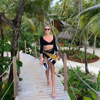 Elena Letuchaya feet photo thumbnail