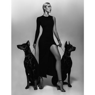 Elena Letuchaya feet photo thumbnail