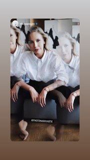 Elena Letuchaya feet photo thumbnail