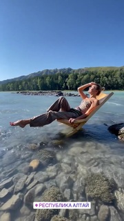 Elena Letuchaya feet photo thumbnail