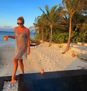 Elena Letuchaya feet photo thumbnail