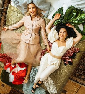 Elena Letuchaya feet photo thumbnail