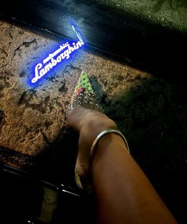 Elena Letuchaya feet photo thumbnail