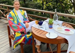 Elena Letuchaya feet photo thumbnail