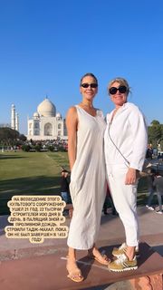 Elena Letuchaya feet photo thumbnail