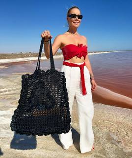 Elena Letuchaya feet photo thumbnail