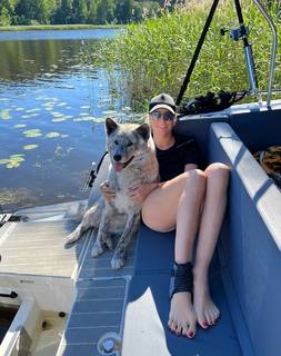 Elena Letuchaya feet photo thumbnail