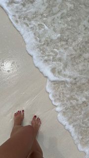 Elena Letuchaya feet photo thumbnail