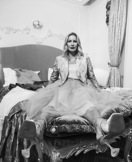 Elena Letuchaya feet photo thumbnail