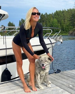 Elena Letuchaya feet photo thumbnail