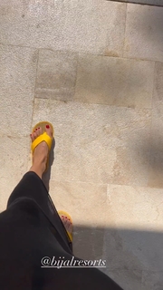 Elena Letuchaya feet photo thumbnail