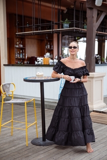 Elena Letuchaya feet photo thumbnail