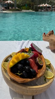 Elena Letuchaya feet photo thumbnail